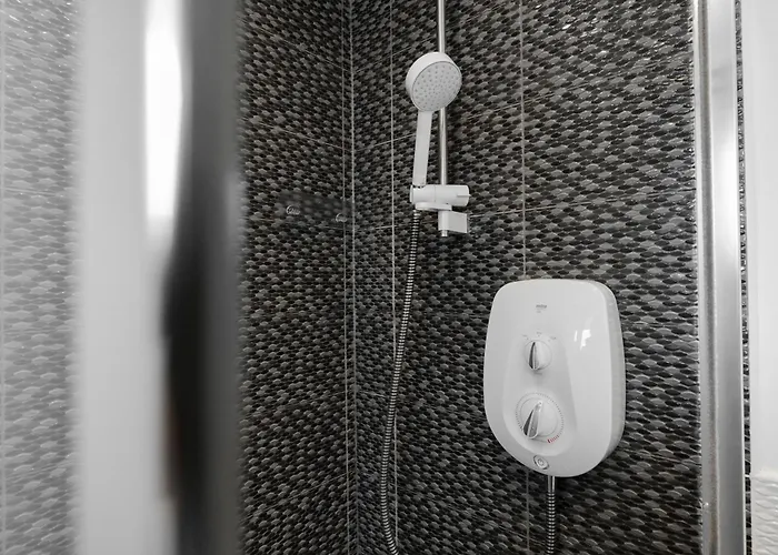 Spacious 4bd 3bt - Etihad - Coop - Pool Table - Free Parking * 맨체스터