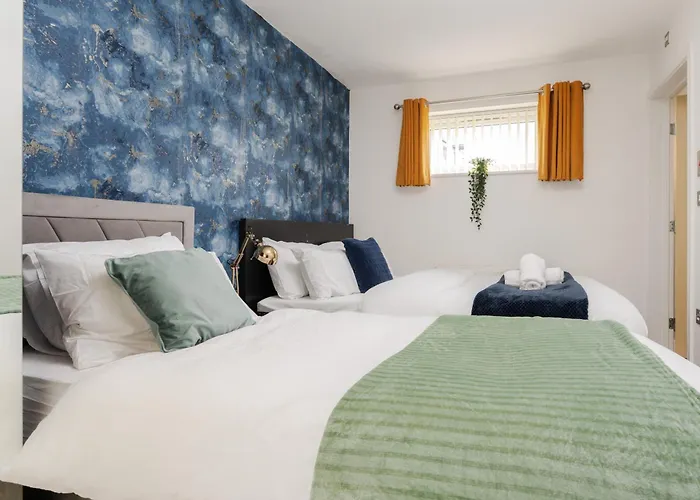 펜션 Spacious 4bd 3bt - Etihad - Coop - Pool Table - Free Parking *