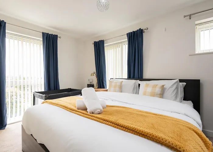 Spacious 4bd 3bt - Etihad - Coop - Pool Table - Free Parking 펜션