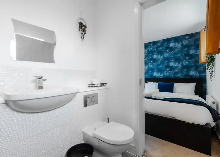 Spacious 4bd 3bt - Etihad - Coop - Pool Table - Free Parking