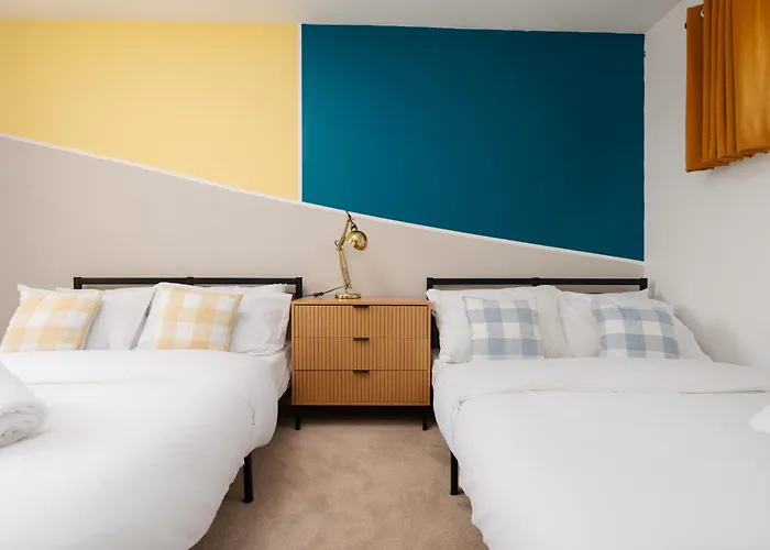 Spacious 4bd 3bt - Etihad - Coop - Pool Table - Free Parking * 맨체스터