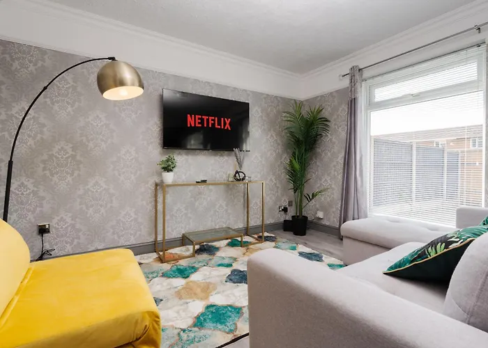 Boutique 3bd Opposite Etihad & Coop - Free Parking - Pool Table 맨체스터