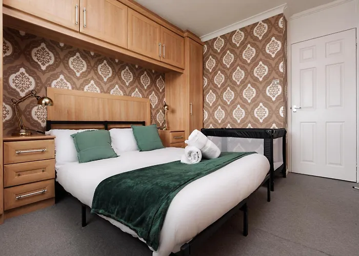 Boutique 3bd Opposite Etihad & Coop - Free Parking - Pool Table 펜션 맨체스터