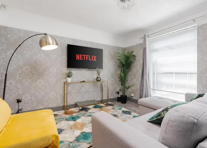 Boutique 3bd Opposite Etihad & Coop - Free Parking - Pool Table Manchester