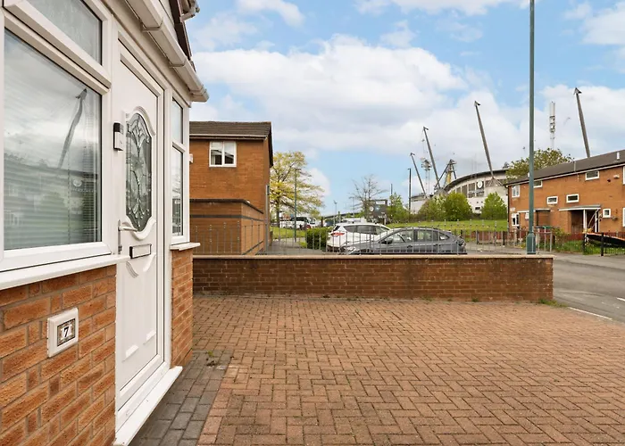 Boutique 3bd Opposite Etihad & Coop - Free Parking - Pool Table * 맨체스터