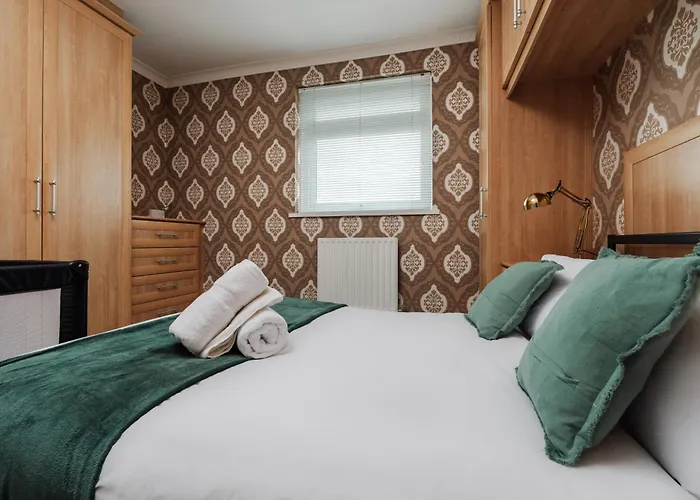 Boutique 3bd Opposite Etihad & Coop - Free Parking - Pool Table 맨체스터