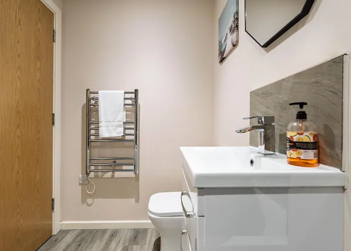 With 2 Parking Spaces! Apartmán Manchester