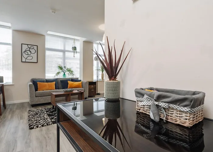 With 2 Parking Spaces! Appartement