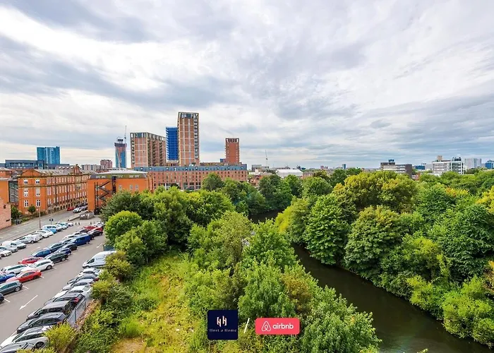 Salford With Free Wifi, Parking & Ideal For Contractors
