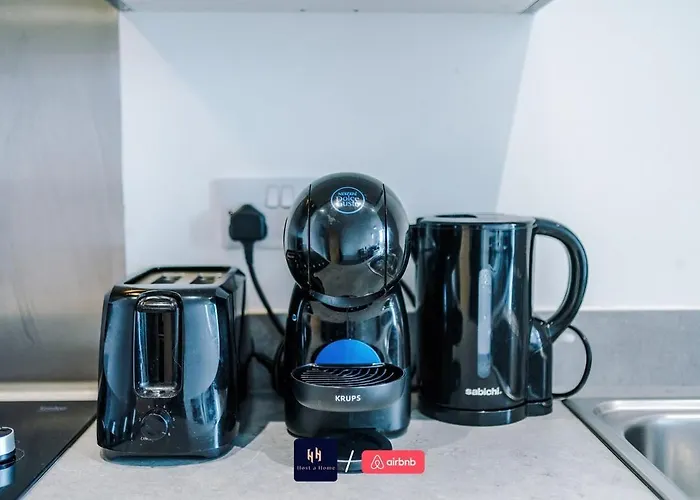 Salford With Free Wifi, Parking & Ideal For Contractors Apartamento