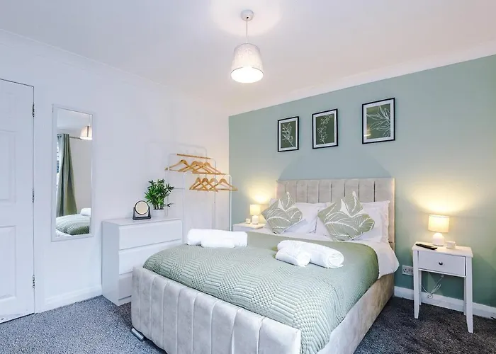 Monthly Discounted Rate Free Parking Contractors Business Travellers Wifi Manchester