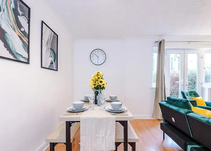 Monthly Discounted Rate Free Parking Contractors Business Travellers Wifi Apartament Manchester