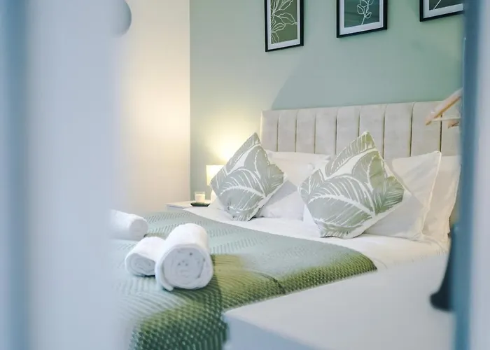 Apartment Monthly Discounted Rate Free Parking Contractors Business Travellers Wifi Manchester