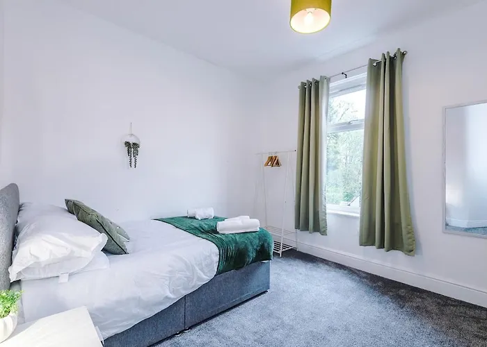 Discounted Month Contractor Parking Wi-fi Sleeps 8