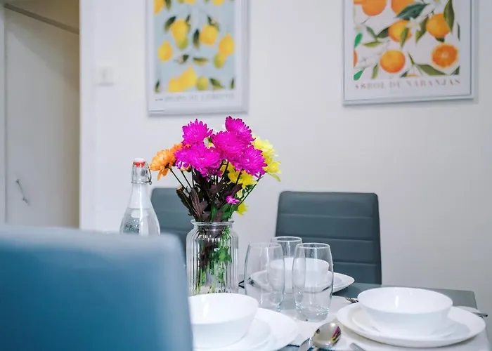 아파트 Discounted Month Contractor Parking Wi-fi Sleeps 8 맨체스터