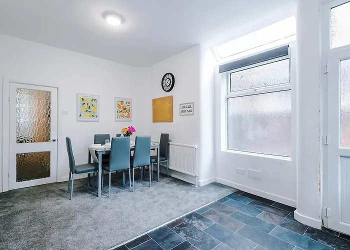 Apartament Discounted Month Contractor Parking Wi-fi Sleeps 8 *