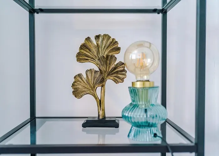 Discounted Month Contractor Parking Wi-fi Sleeps 8 *