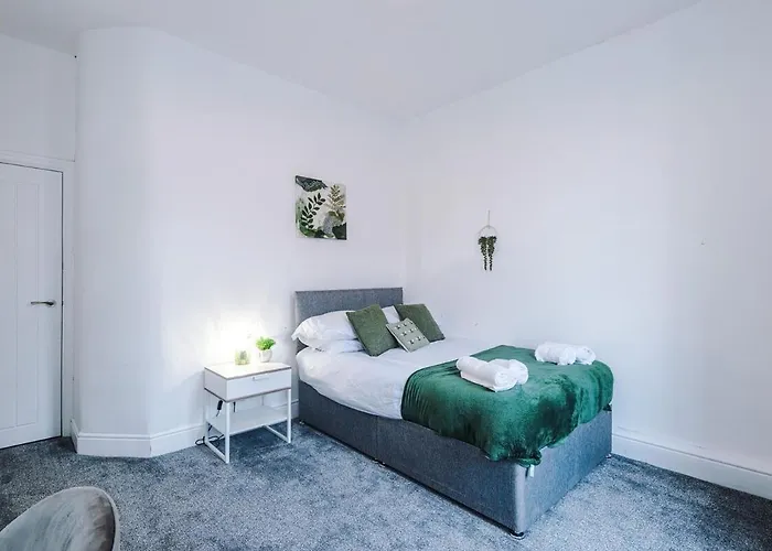 Discounted Month Contractor Parking Wi-fi Sleeps 8 맨체스터