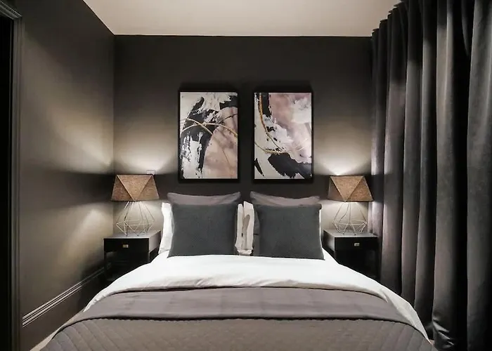 Midnight At The Heim