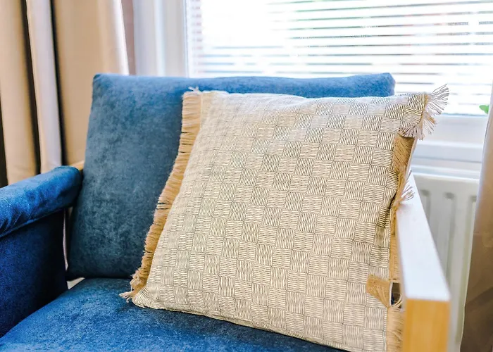 Stunning In Salford With Free Parking, Office, Pool & Ping Pong Table Сasa de vacaciones *