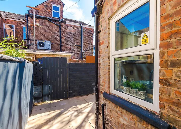 Stunning In Salford With Free Parking, Office, Pool & Ping Pong Table Dom wakacyjny Manchester