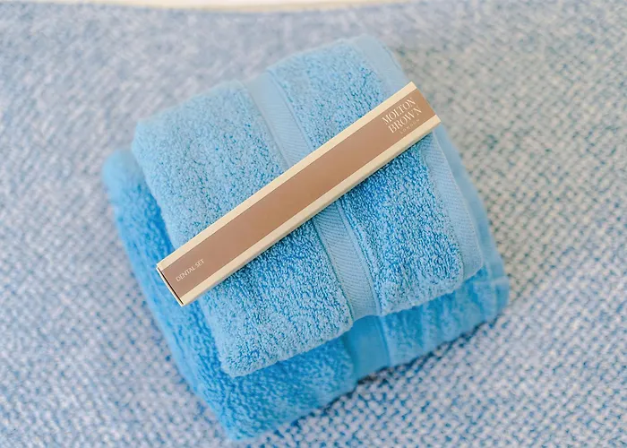 펜션 Stunning In Salford With Free Parking, Office, Pool & Ping Pong Table 맨체스터