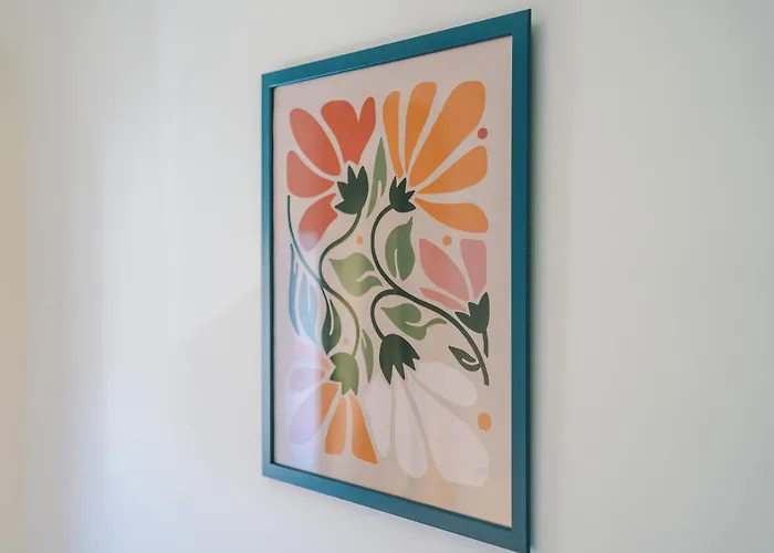 Dom wakacyjny Stunning In Salford With Free Parking, Office, Pool & Ping Pong Table Manchester