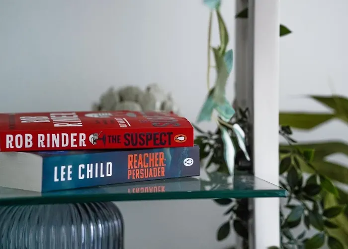 Apartamento Elegant 2Br Balcony City Centre By Station *