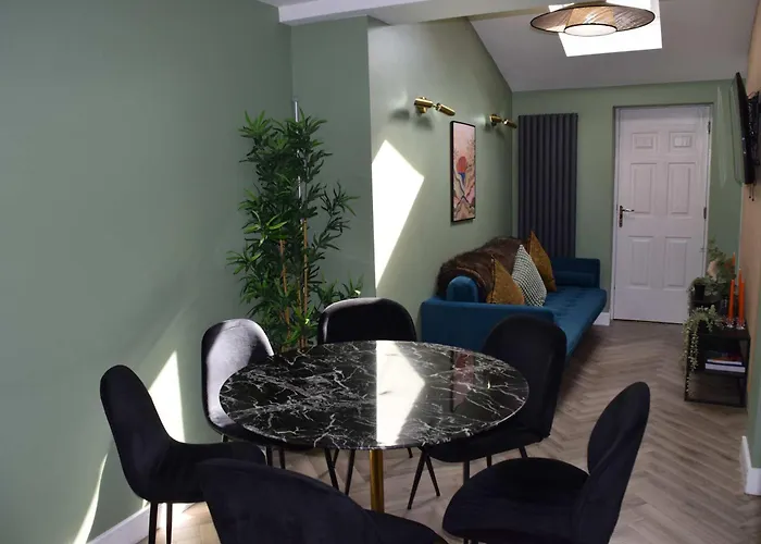 Amazonian Luxury Family Mcr Centre Etihad Free Parking Дом отдыха