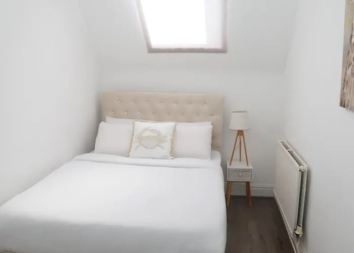 Affordably Elegant Close To Coop Live, Etihad Stadium And Centre