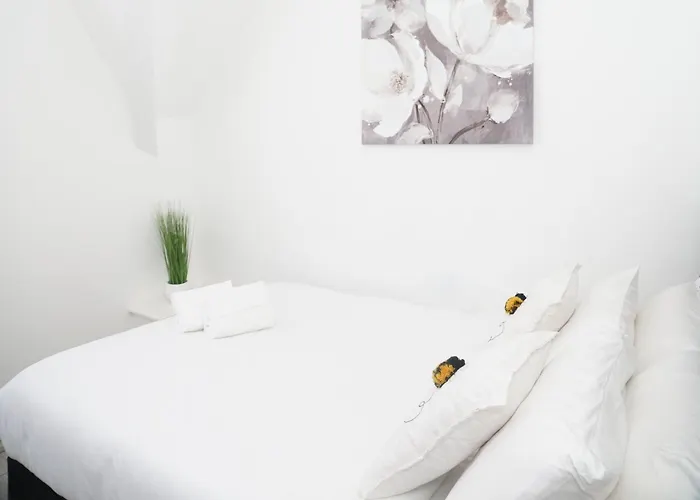 Affordably Elegant Close To Coop Live, Etihad Stadium And Centre Apartament *