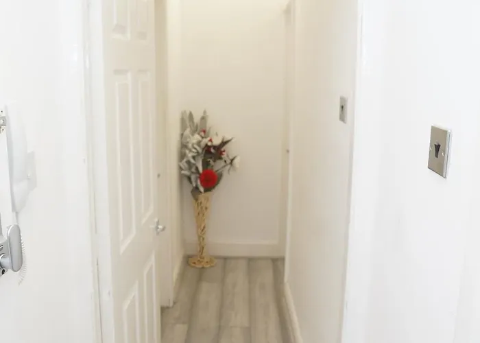 Apartamento Affordably Elegant Close To Coop Live, Etihad Stadium And Centre Mánchester