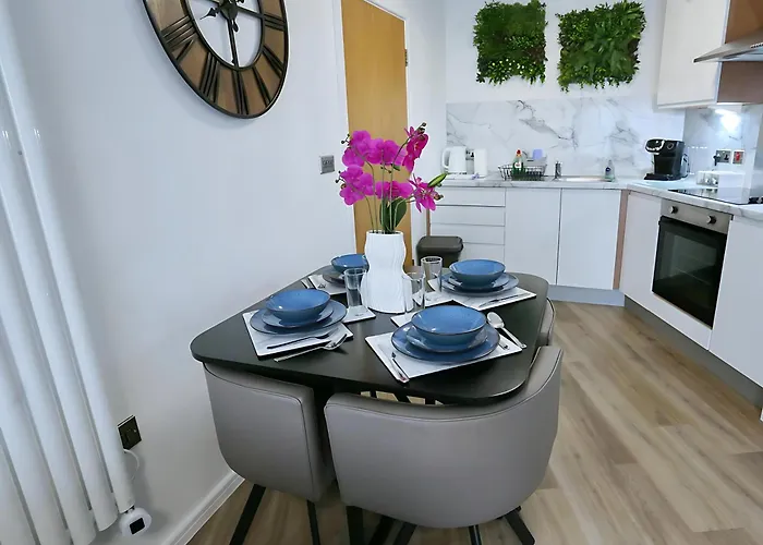 Stylish By Etihad Stadium With Free Parking - Pass The Keys * Mánchester