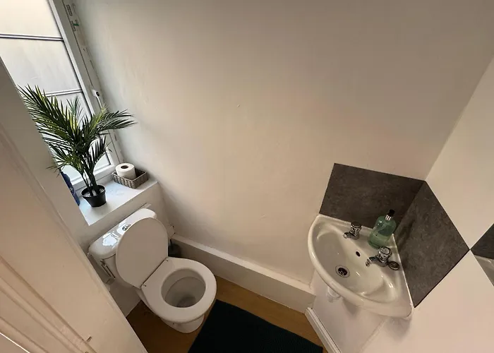 Stretford - Sleeps 6 - Wifi - Parking - Near Stadium * Mánchester