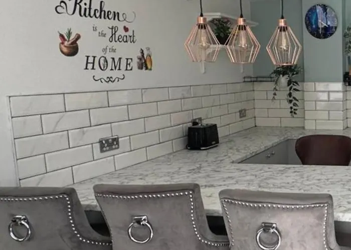 Away From 맨체스터