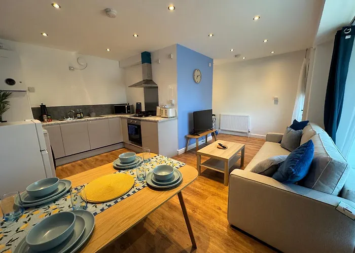 Stretford - Sleeps 6 - Wifi - Parking - Near Stadium * Mánchester