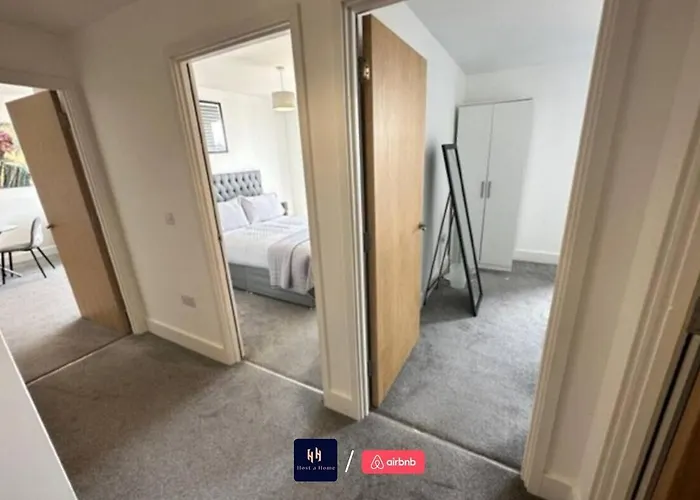 Salford Corporate Balcony Wifi Sleeps 5 *