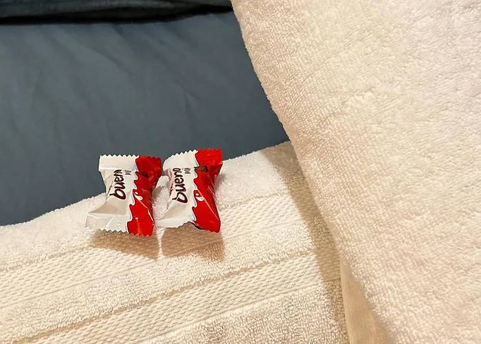 Chic Trafford Apartment, Private Underground Parking, Fast Wi-fi, Self Check-in Anytime, 5 Mins To Old Trafford Stadium Apartamento *