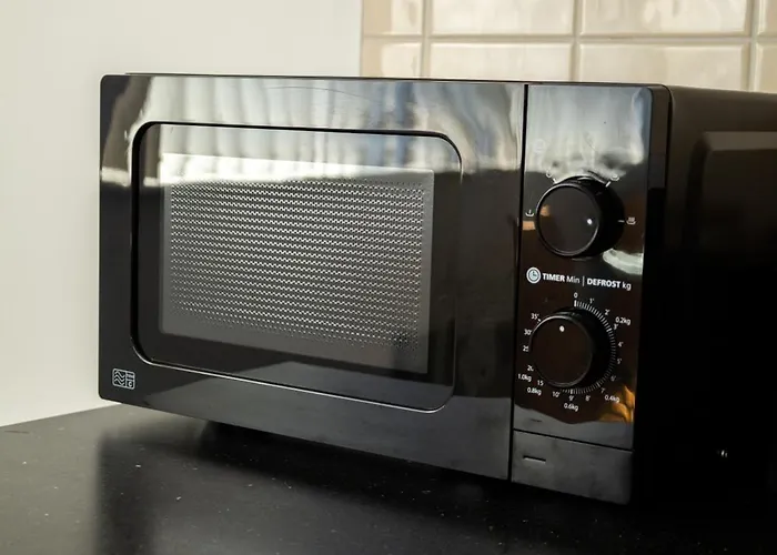 Chic Trafford Apartment, Private Underground Parking, Fast Wi-fi, Self Check-in Anytime, 5 Mins To Old Trafford Stadium דירה מנצ'סטר