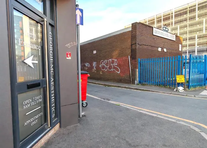 The Cosy Quarters - Popworks * Mánchester