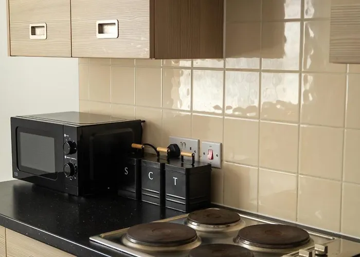 아파트 The Trafford Luxe , Garage Parking, Self Check-in Anytime - Perfect For Late Arrivals, Ultra- Fast Wi-fi, 5 Mins To Old Trafford Stadium