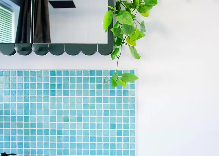 Comfy 3br - Near Deansgate - Perfect For Work, Leisure & Stadium Visits With Parking *