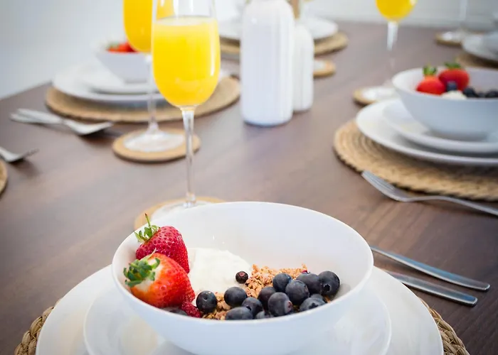 Comfy 3br - Near Deansgate - Perfect For Work, Leisure & Stadium Visits With Parking