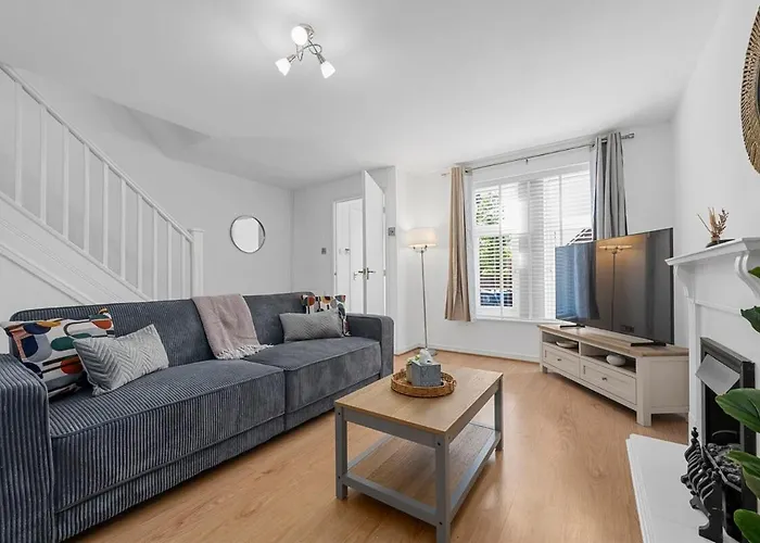 Stylish 3 Bedroom House Free Parking Casa vacanze