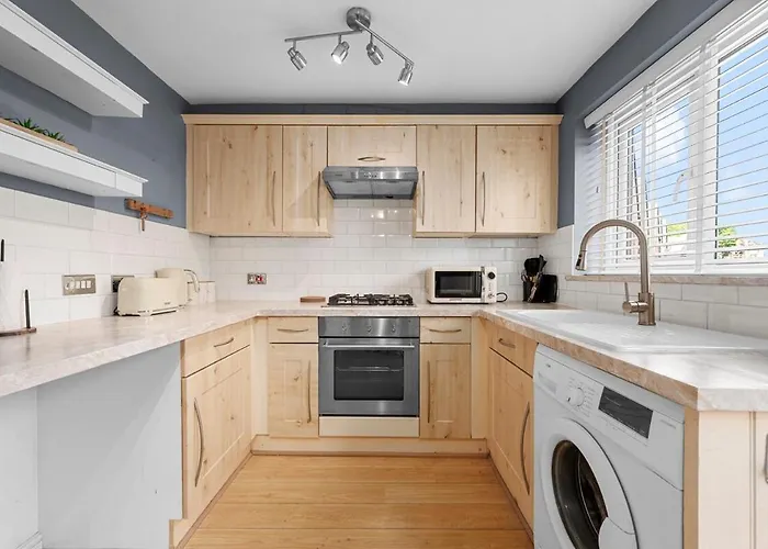 Stylish 3 Bedroom House Free Parking Mánchester