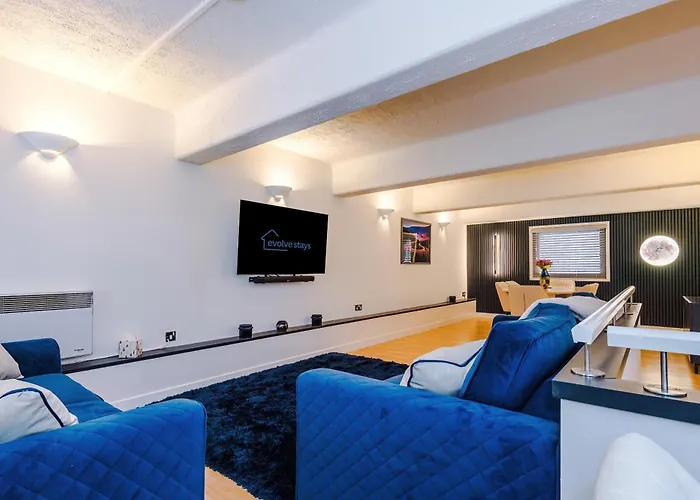 Stunning Duplex In Manchester, Workspace For Professionals *