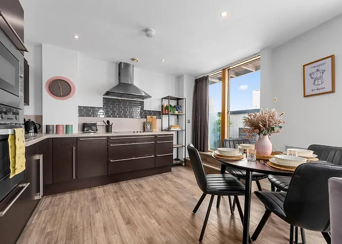 شقة Cityscape Mcr Skyline- 2br, Free Parking, Views مانشستر