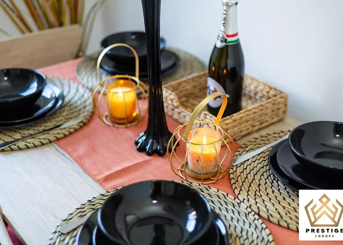 - Centre - Parking - Full Kitchen - M60 * Manchester