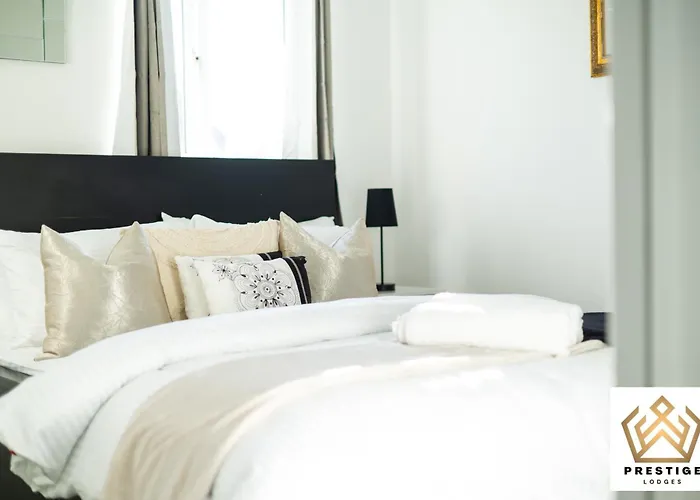 Casa vacanze - Centre - Parking - Full Kitchen - M60 *