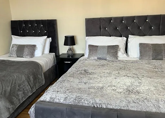 Throstles Nest 아파트